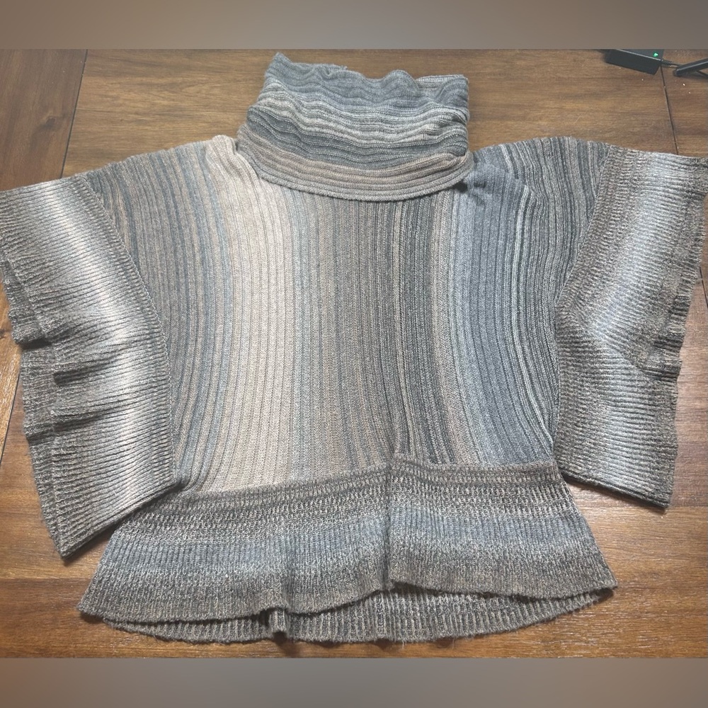 Fashion Concepts Size L/XL Turtleneck Poncho Throw Over Sweater